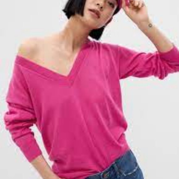 GAP womens M Pink Barbiecore V Neck Linen Blend Light Sweater - Picture 2 of 9